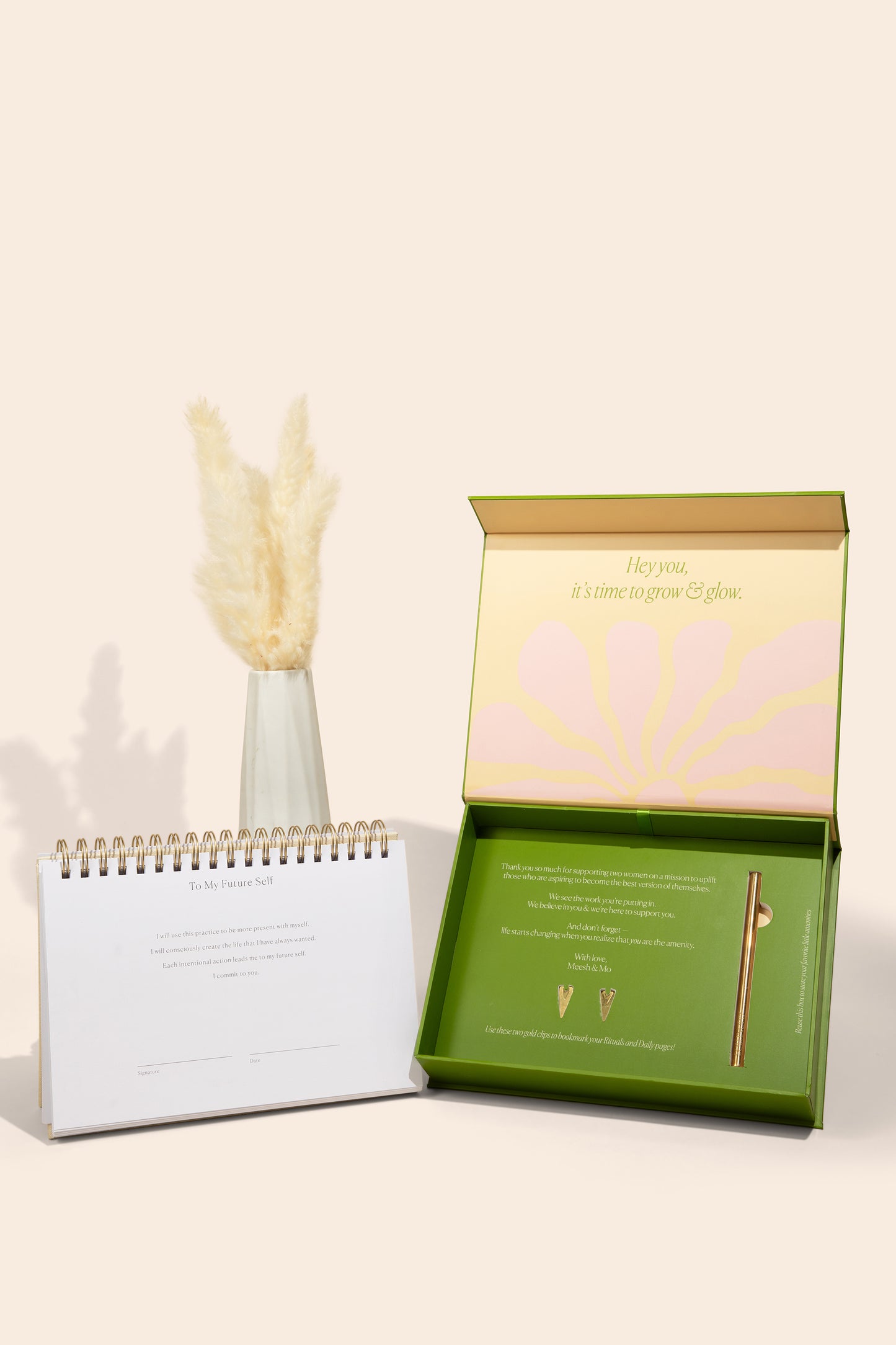 The Daily Journal by Amenities gift set